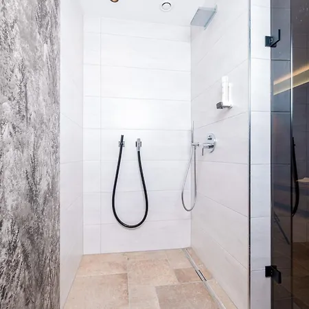 Beim Lois Dorfblick - 2 Floors & Sauna Access בית נופש *