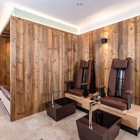 Vakantiehuis Beim Lois Dorfblick - 2 Floors & Sauna Access *