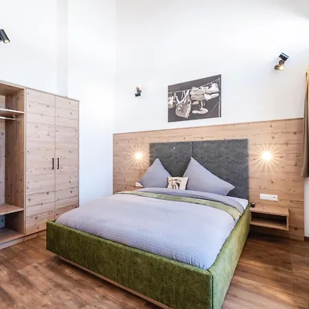 Beim Lois Dorfblick - 2 Floors & Sauna Access *