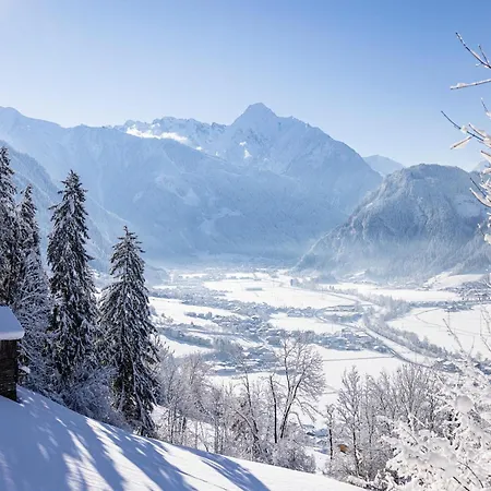 Vakantiehuis Beim Lois Dorfblick - 2 Floors & Sauna Access Gerlos