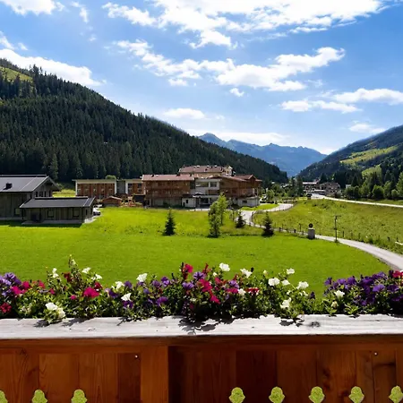 Beim Lois Dorfblick - 2 Floors & Sauna Access Vakantiehuis *